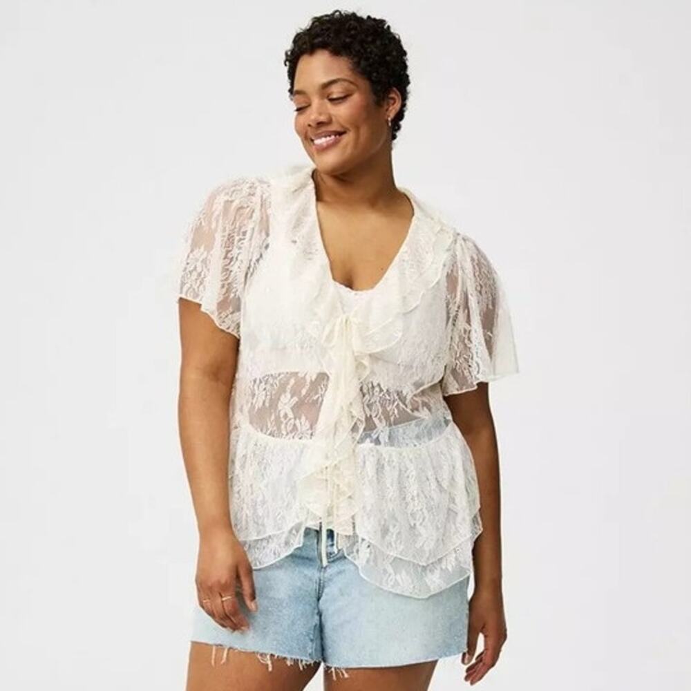 Torrid Size 1 Ivory Lace Ruffle Blouse Sheer Tie Front Peplum Top NWT